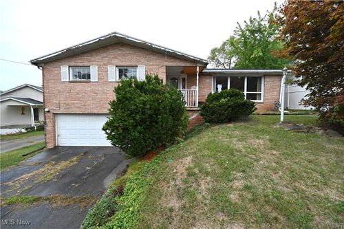 300 Beechwood Blvd, Wintersville, OH, 43953-3824 | Card Image