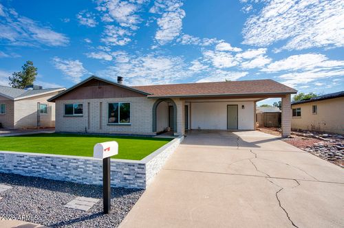3049 W Sunnyside Dr, Phoenix, AZ, 85029-3259 | Card Image