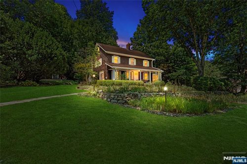 243 W Saddle River Road, Upper Saddle River, NJ, 07458 | Card Image