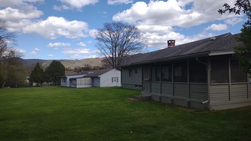 11 Emeritus St, Rutland, VT, 05701-2525 | Card Image