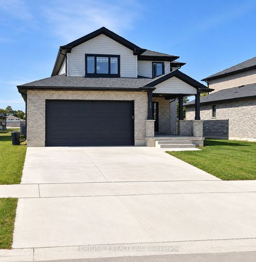 657 Ketter Way, Wyoming, ON, N0N1T0 | Card Image