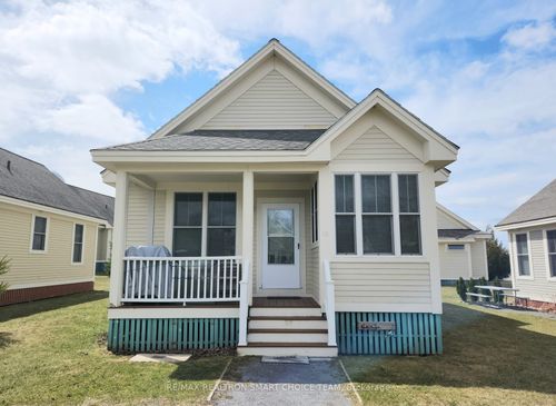 18 Meadow View Lane, Prince Edward, ON, K0K1P0 | Card Image