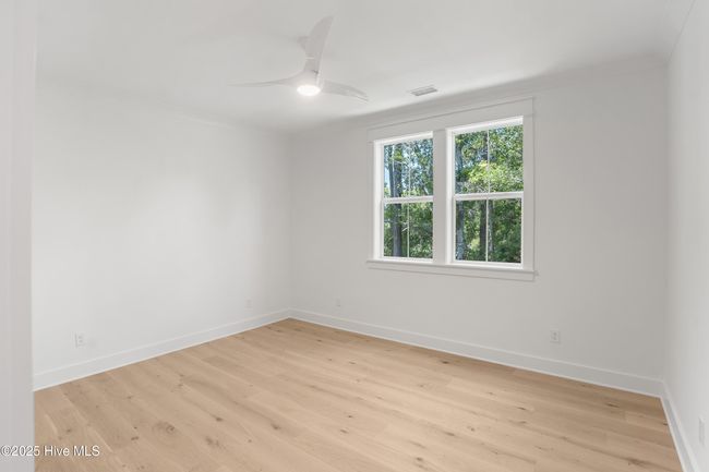Downstairs entry | Image 125