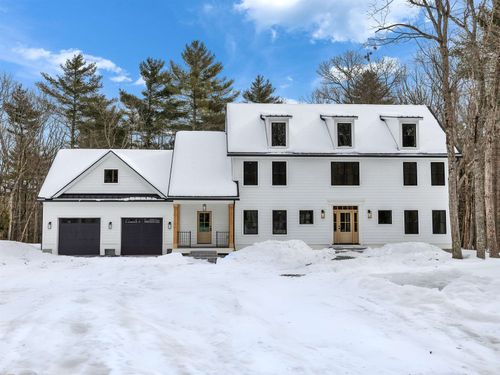 27 Beaver Ln, Bedford, NH, 03110-4608 | Card Image