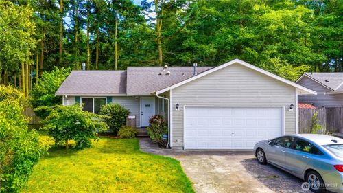 1390 Jordan Ct, Oak Harbor, WA, 98277-7310 | Card Image