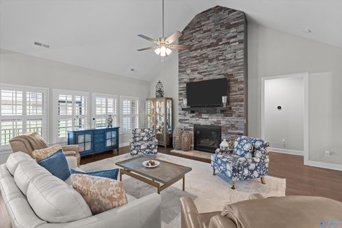 112 Summer Walk Ln, Harvest, AL, 35749-8457 | Card Image