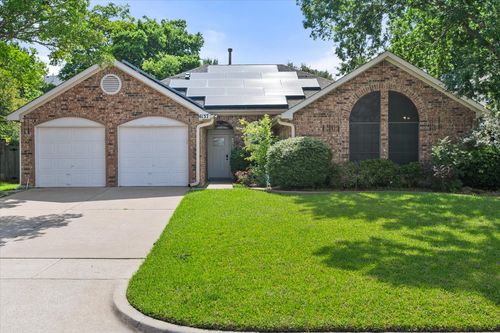 4137 Mapleridge Dr, Grapevine, TX, 76051-6549 | Card Image
