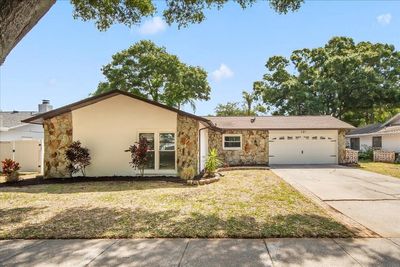 121 Country Villas Drive, House other with 3 bedrooms, 2 bathrooms and null parking in Safety Harbor FL | Image 1