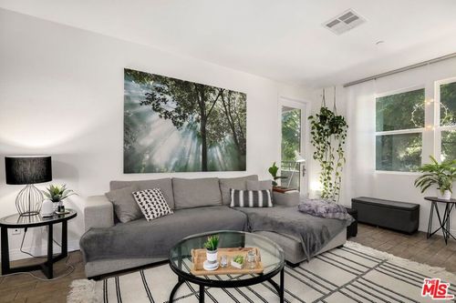 216-7100 Playa Vista Dr, Playa Vista, CA, 90094-2123 | Card Image