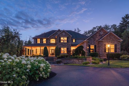 27 Legends Way, Ballston Lake, NY, 12019-2231 | Card Image