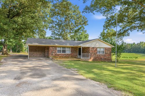 2225 Sand Ridge Rd, Lexington, TN, 38351 | Card Image