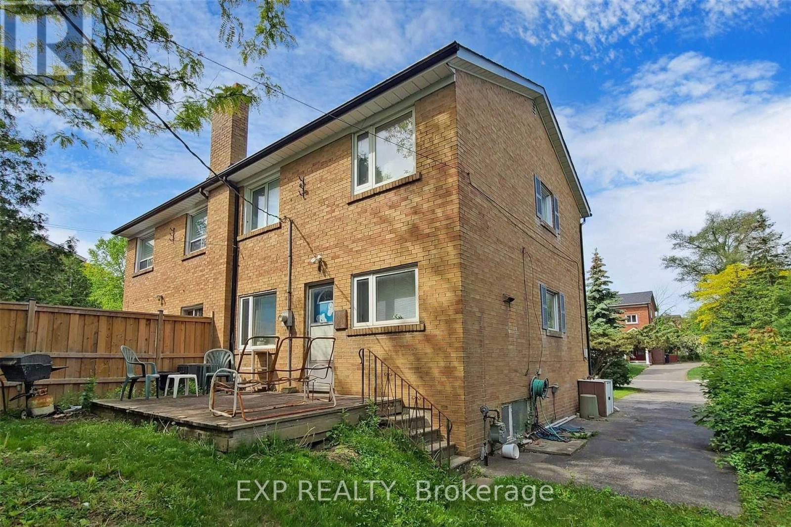 Residential Lease in Toronto (Banbury-Don Mills) 2