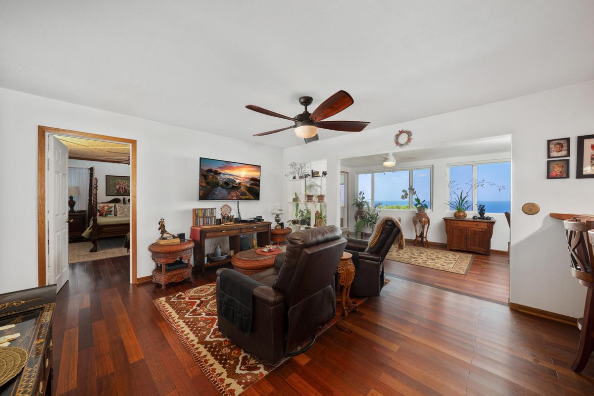 Residential in Captain Cook 4