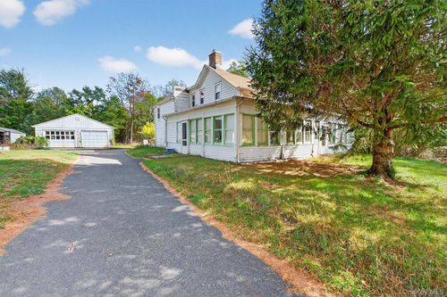 300 Band Camp Rd, Saugerties, NY, 12477-3104 | Card Image