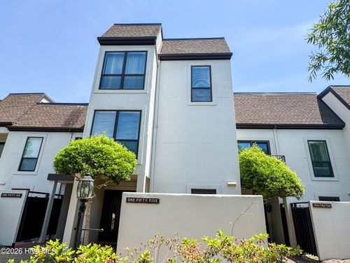 155 Beaufort Ct, Morehead City, NC, 28557-9697 | Card Image