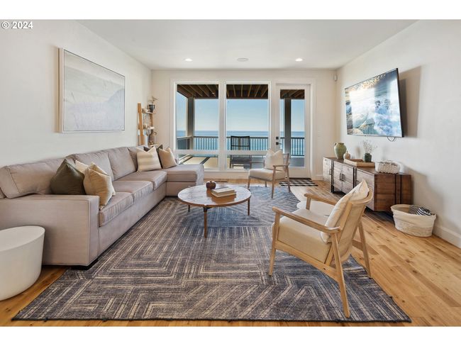 54150 S Beach Rd, House other with 6 bedrooms, 7 bathrooms and 2 parking in Neskowin OR | Image 9