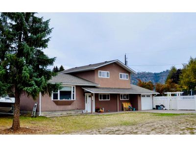 2181 72 Nd Ave, House other with 4 bedrooms, 3 bathrooms and null parking in Grand Forks BC | Image 1