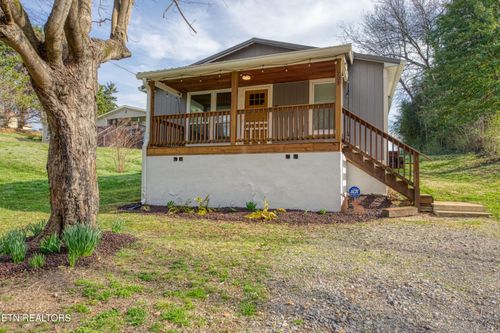 703 N D St, Lenoir City, TN, 37771-1614 | Card Image