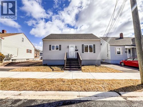 25 Stafford St, Moncton, NB, E1C4R3 | Card Image