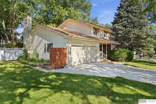 809 Chisholm Trail, Papillion, NE, 68046 | Card Image