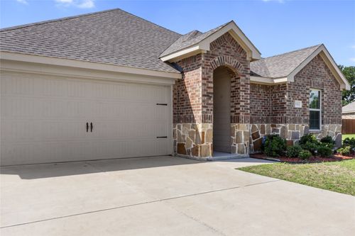 1804 Pecan Valley Dr, Kaufman, TX, 75142-3313 | Card Image