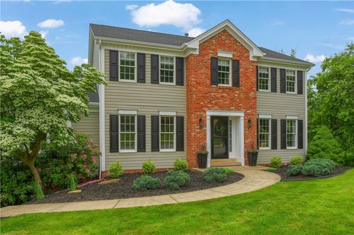 814 Graywyck Dr, Seven Fields, PA, 16046-4278 | Card Image
