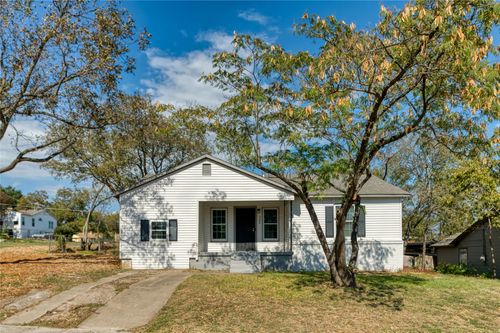 2429 Stephen Lee Dr, Fort Worth, TX, 76119-2701 | Card Image