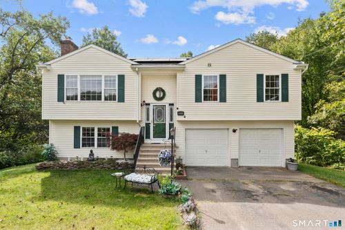 81 Hidden Pond Rd, Waterbury, CT, 06704-1246 | Card Image