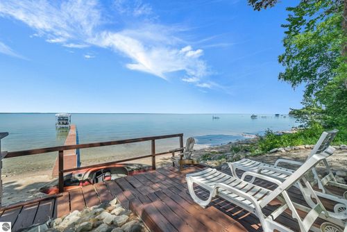 2014 Birchview Dr, Kewadin, MI, 49648-9200 | Card Image