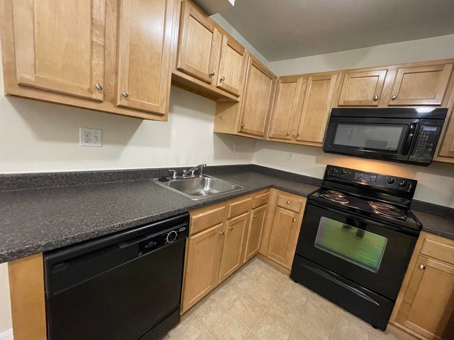APT-204 - 20 Sentinel Ct, Condo with 1 bedrooms, 1 bathrooms and null parking in Manchester NH | Image 7