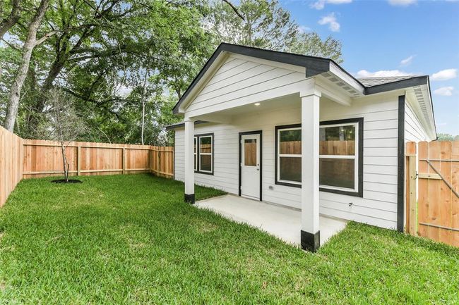 2113 Caney Creek Ln, House other with 3 bedrooms, 2 bathrooms and 2 parking in Conroe TX | Image 27