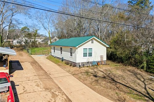 1622 3rd Ave, OPELIKA, AL, 36801-5677 | Card Image