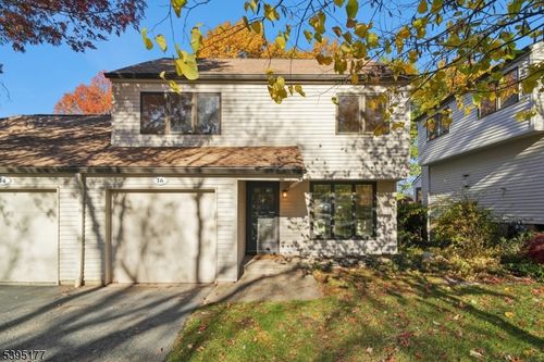 16 Minnisink Dr, Roseland, NJ, 07068-1111 | Card Image