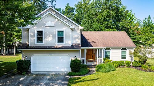 6642 Pear Tree Ln, Mentor, OH, 44060-4081 | Card Image