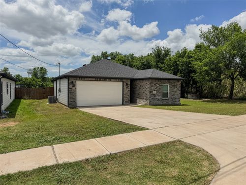 3105 Spencer St, Greenville, TX, 75401-4000 | Card Image