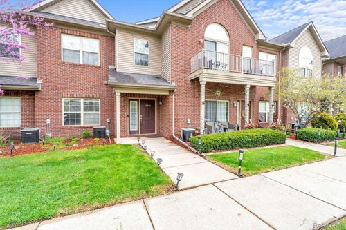 48888 Amanda Ln, Shelby Twp, MI, 48317-6377 | Card Image