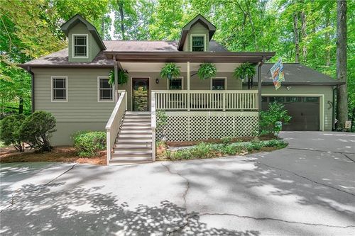 1560 Bubbling Creek Rd Ne, Brookhaven, GA, 30319-2106 | Card Image