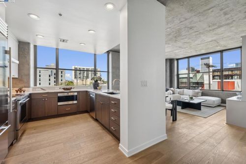 apt-501-311 2nd St, Oakland, CA, 94607-4160 | Card Image