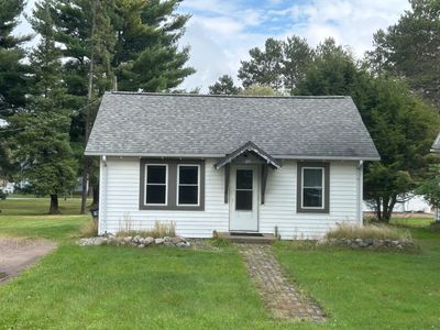 311 4 Th St S, House other with 1 bedrooms, 1 bathrooms and null parking in Eagle River WI | Image 1