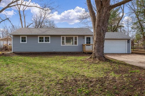 1317 Van Stone Dr, Machesney Park, IL, 61115-2158 | Card Image