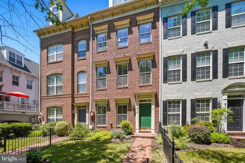 815 G St Sw, Washington, DC, 20024-2485 | Card Image