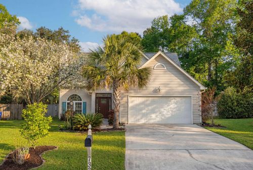 733 Ginglis Way, Mount Pleasant, SC, 29464-7748 | Card Image