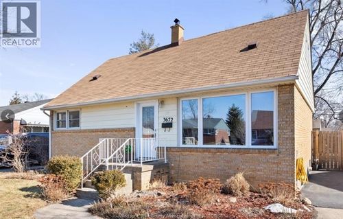 3672 Morris Dr, Windsor, ON, N9E2K7 | Card Image