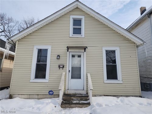 3709 E 69th St, Cleveland, OH, 44105-1465 | Card Image