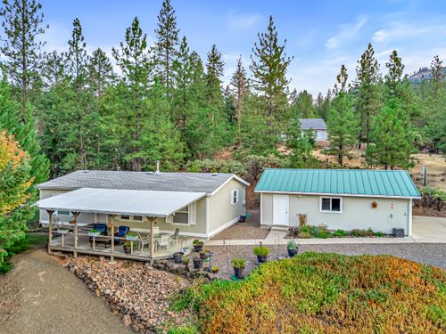 102 Manzanita Dr, Prospect, OR, 97536-9733 | Card Image