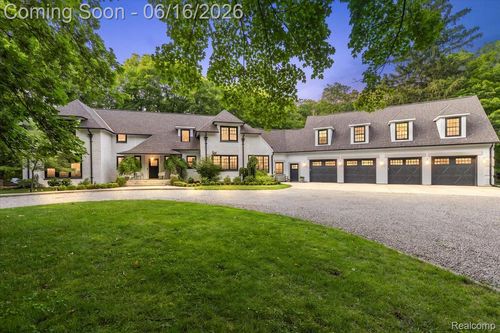 31505 Kennoway Ct, Beverly Hills, MI, 48025-3855 | Card Image