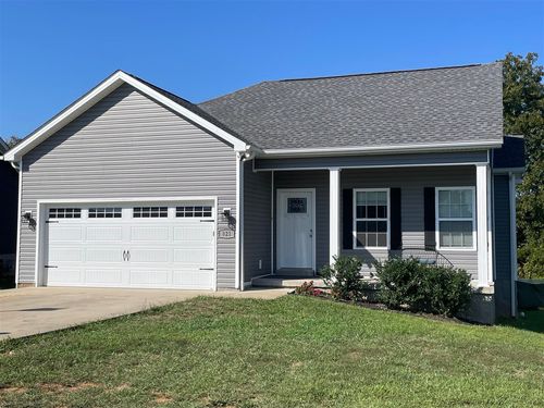 821 Sagittarius Ave, Bowling Green, KY, 42101-5505 | Card Image