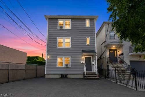 350 New St, Newark, NJ, 07103-2873 | Card Image