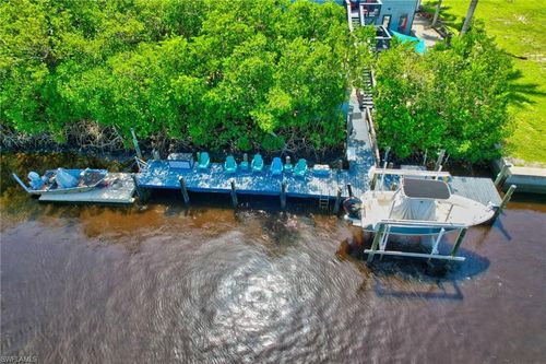 936 Panther Creek Ln, EVERGLADES CITY, FL, 34139 | Card Image