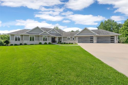 3003 Cedar River Ct Ne, Cedar Rapids, IA, 52411-4736 | Card Image